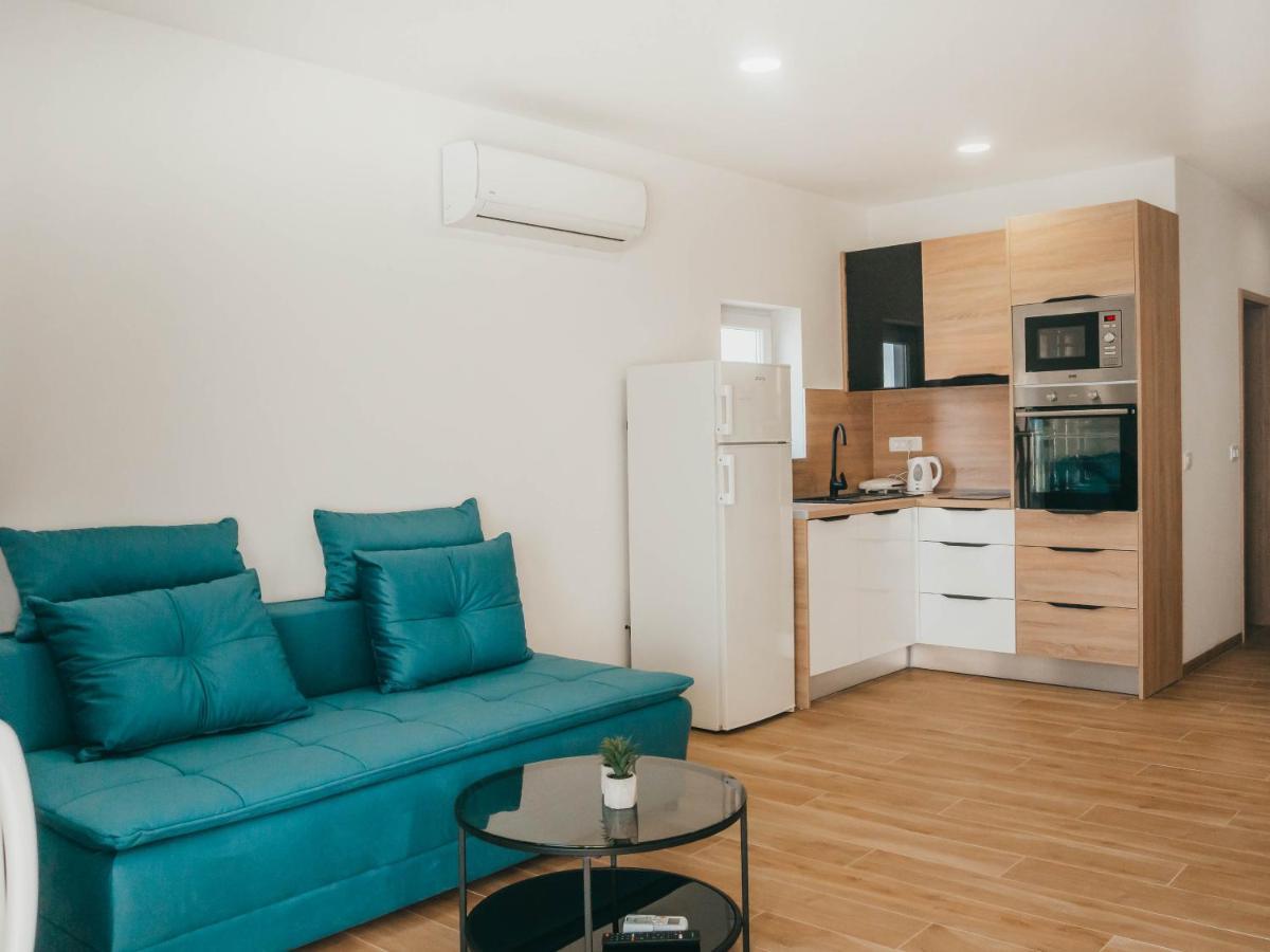 Apartments Nina Брист Екстериор снимка